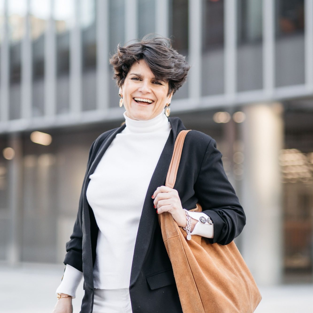 Coro Heraso - Diseñadora del Cambio Coro Heraso, especialista en Diseño del Cambio y Liderazgo de Alto Impacto para CEOs y RR.HH.